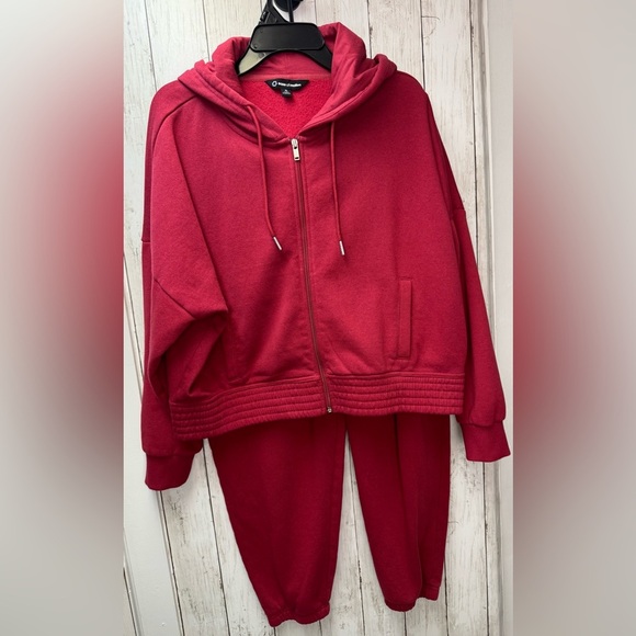 Ease of Motion Pants - Ease of motion Red Hooded Tracksuit size XL